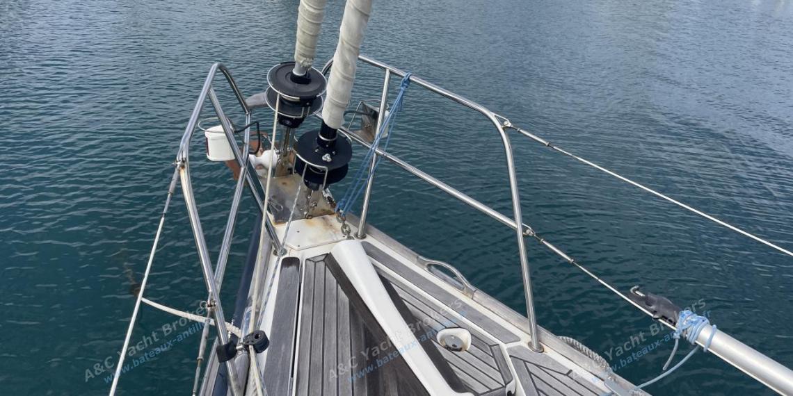 Jeanneau Sun Odyssey 45 : Genoa and staysail furling system Jeanneau Sun Odyssey 45 : Genoa and staysail furling system
