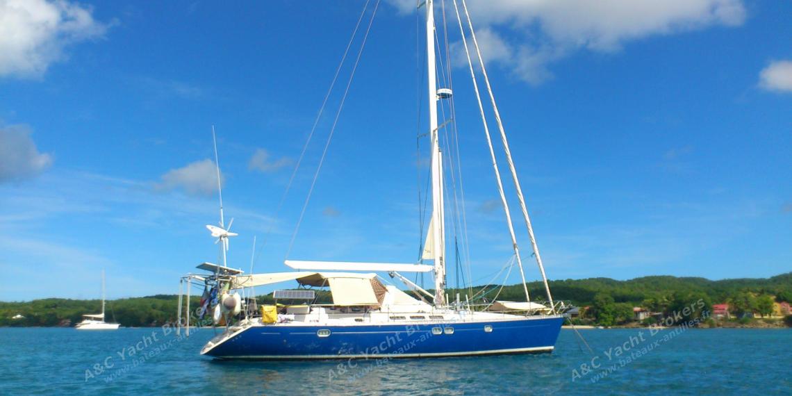 Jeanneau Sun Odyssey 47 CC : At anchor in Martinique Jeanneau Sun Odyssey 47 CC : At anchor in Martinique
