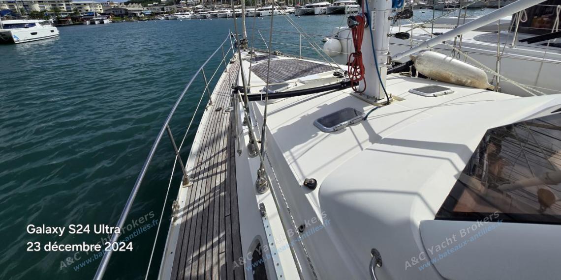 Jeanneau Sun Odyssey 47 CC : Roof and mast Jeanneau Sun Odyssey 47 CC : Roof and mast