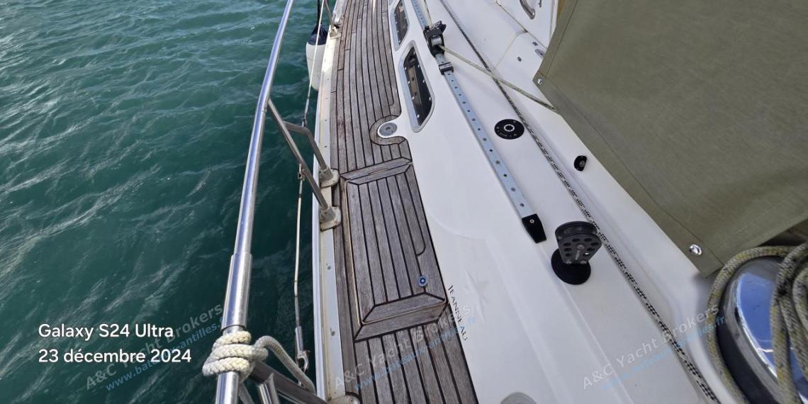 Jeanneau Sun Odyssey 47 CC : Port companionway other view Jeanneau Sun Odyssey 47 CC : Port companionway other view