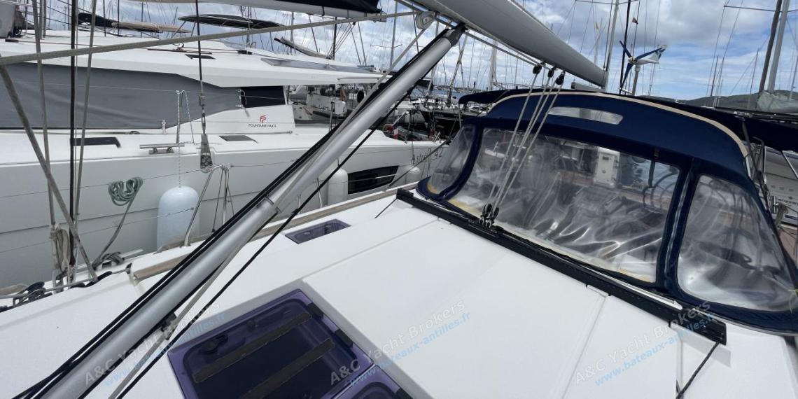 Jeanneau Sun Odyssey 479 : Capote de roof autre vue Jeanneau Sun Odyssey 479 : Capote de roof autre vue