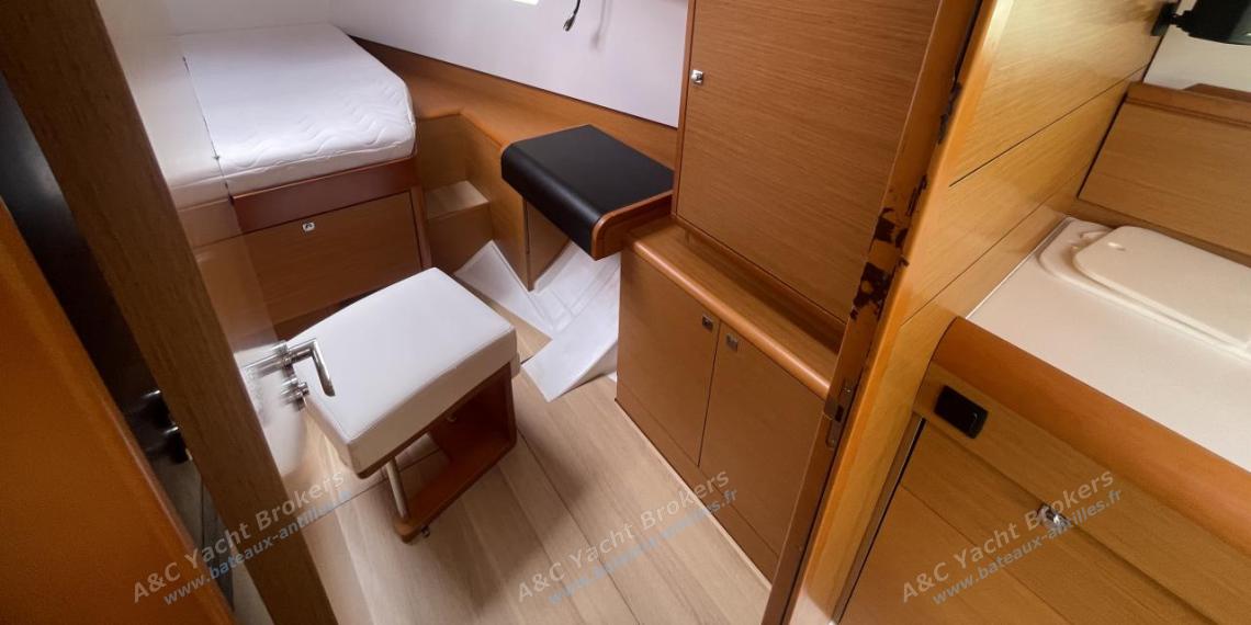 Jeanneau Sun Odyssey 479 : Cabine avant vue depuis le carré Jeanneau Sun Odyssey 479 : Cabine avant vue depuis le carré