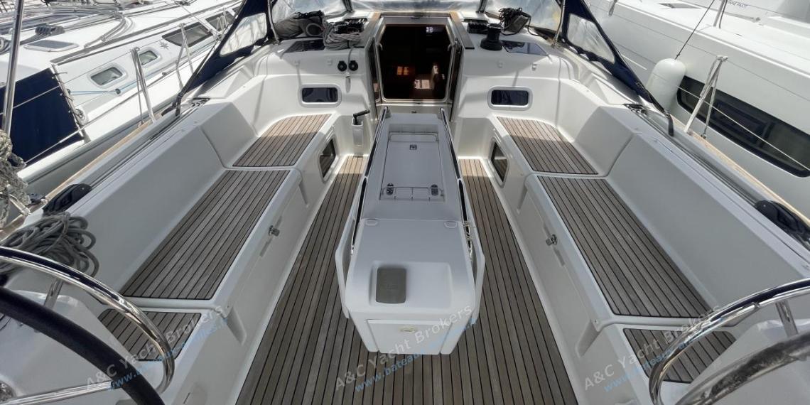 Jeanneau Sun Odyssey 479 : Cockpit Jeanneau Sun Odyssey 479 : Cockpit