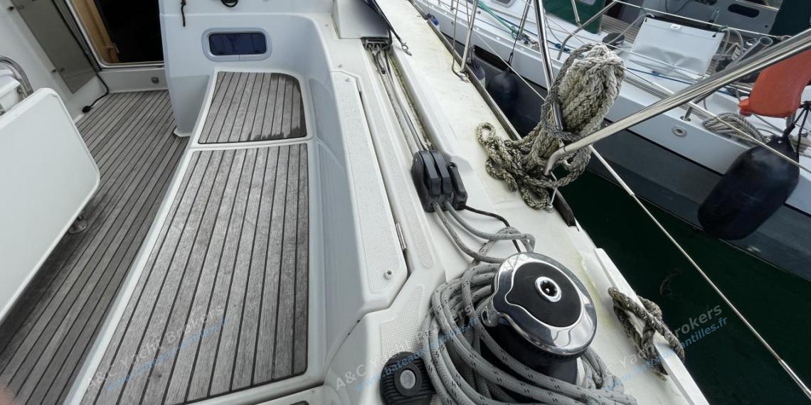 Jeanneau Sun Odyssey 479 : Vu depuis le poste de barre tribord Jeanneau Sun Odyssey 479 : Vu depuis le poste de barre tribord