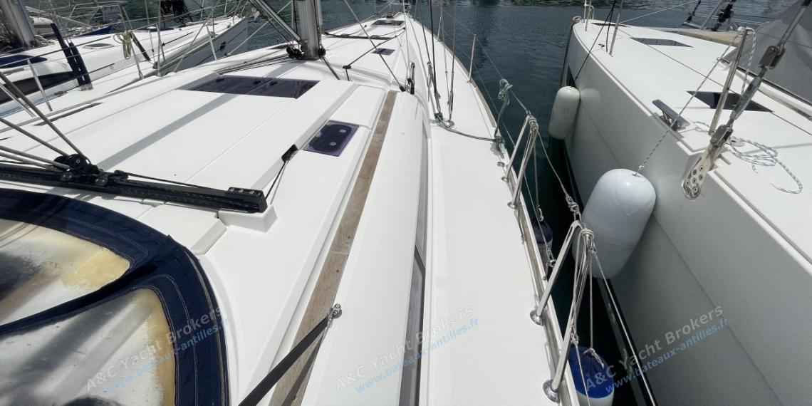 Jeanneau Sun Odyssey 479 : Passavant tribord Jeanneau Sun Odyssey 479 : Passavant tribord