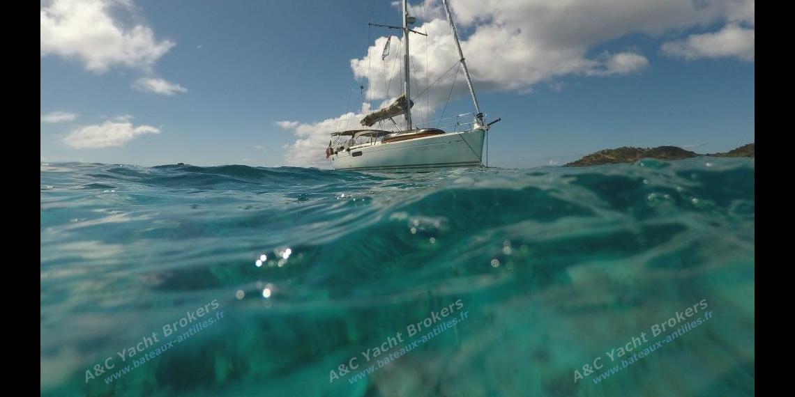 Jeanneau Sun Odyssey 49i : Anchorage in the Caribbean Jeanneau Sun Odyssey 49i : Anchorage in the Caribbean