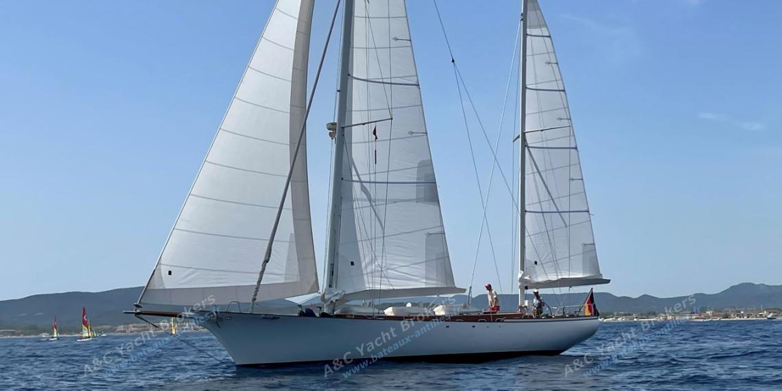 TIOGA 68 : Navigating port tack TIOGA 68 : Navigating port tack