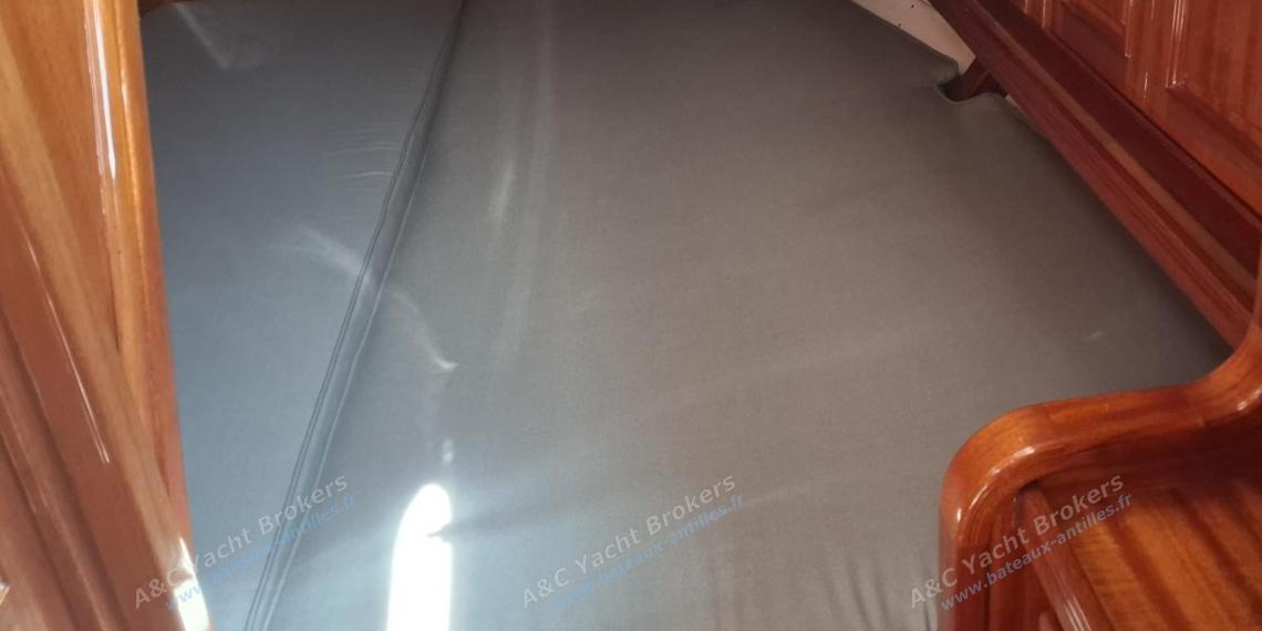 TIOGA 68 : Aft port double guest cabins TIOGA 68 : Aft port double guest cabins