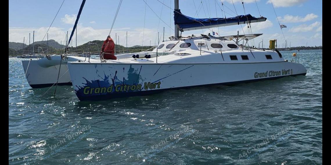 Ville Audrain 42/45 : At anchor in Martinique Ville Audrain 42/45 : At anchor in Martinique