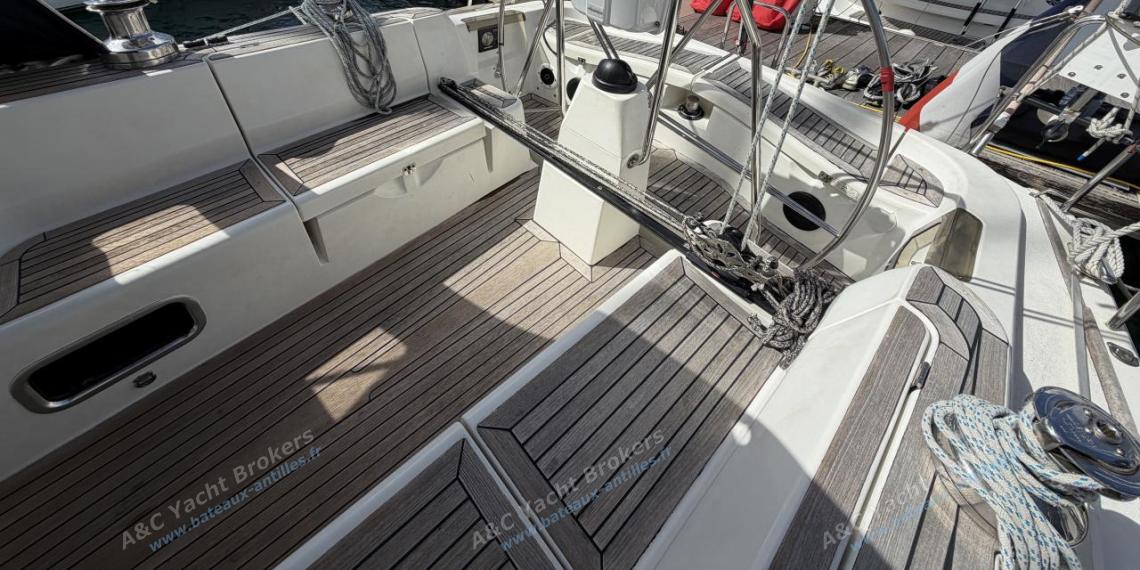 X-Yachts-X-40 : Cockpit seen from the port companionway X-Yachts-X-40 : Cockpit seen from the port companionway