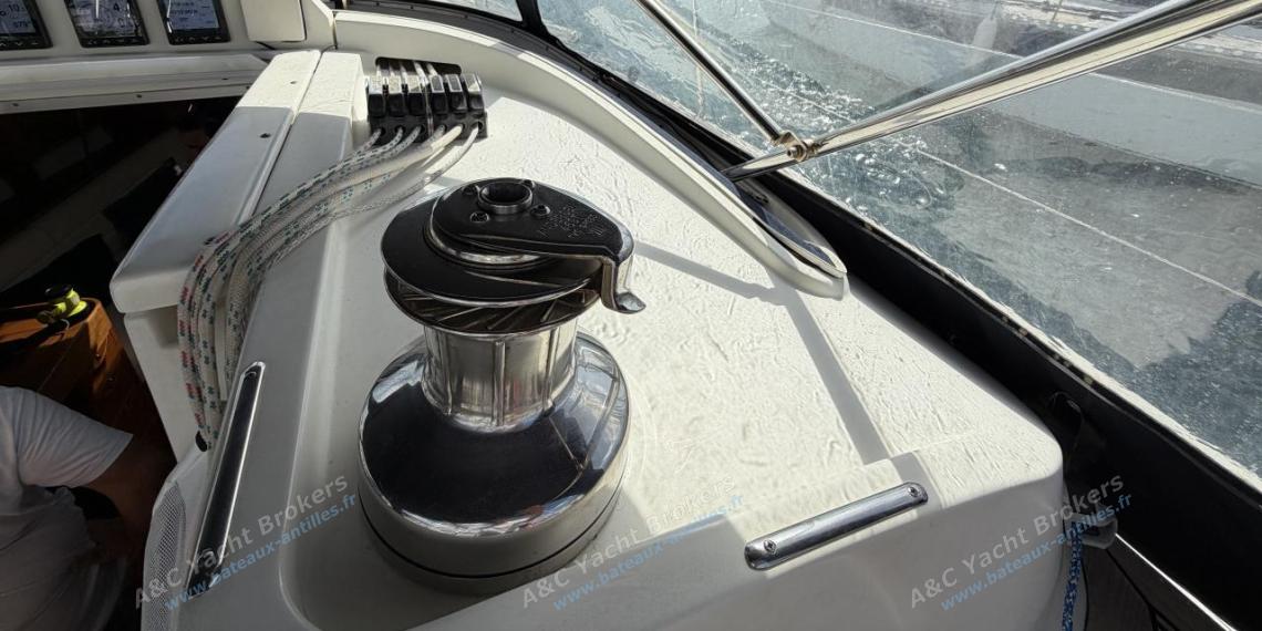 X-Yachts-X-40 : Starboard winche on roof X-Yachts-X-40 : Starboard winche on roof