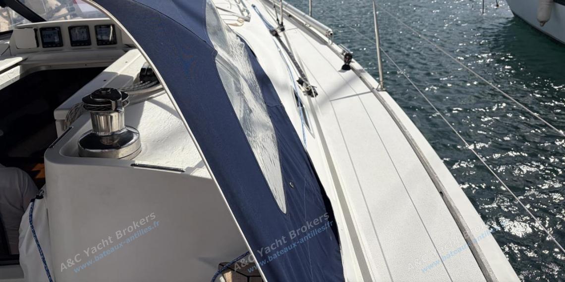 X-Yachts-X-40 : Starboard companion way X-Yachts-X-40 : Starboard companion way