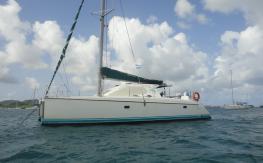 Dufour - Nautitech Nautitech 395 : At anchor in Martinique