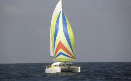 Navigating with spinnaker - Lagoon Lagoon 380-3 cabins, Used (2000) - Martinique (Ref 296)
