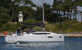 Jeanneau Sun Odyssey 380 : At anchor